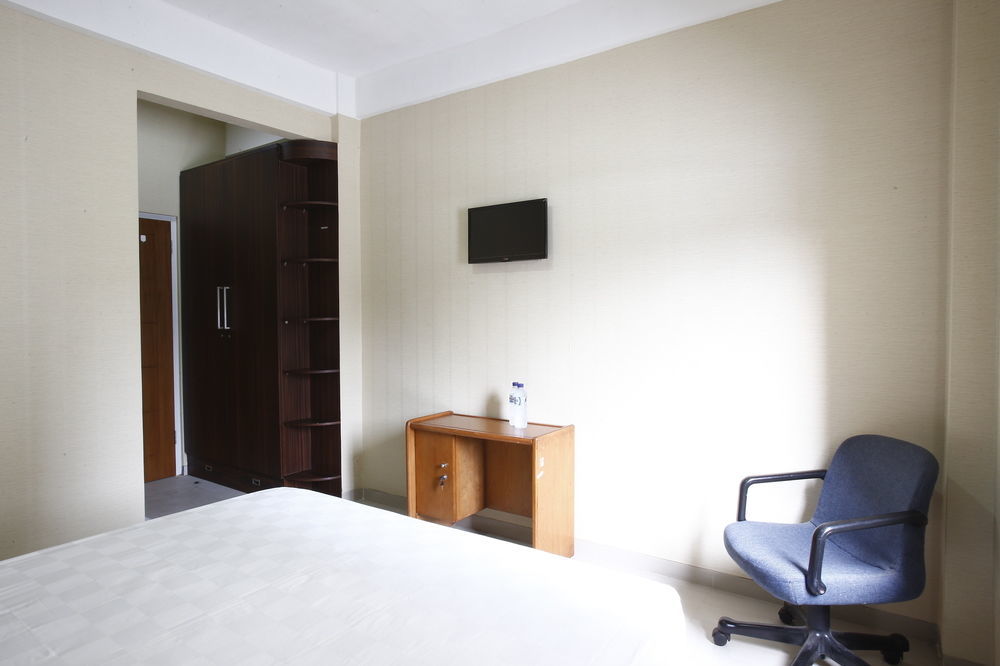 Reddoorz Near Cilandak Town Square Hotel Jakarta Kültér fotó